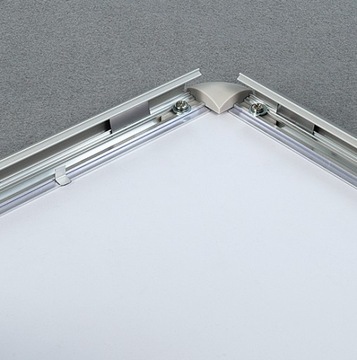 Tablica informacyjna na stojaku Classic TZ80/A4V N