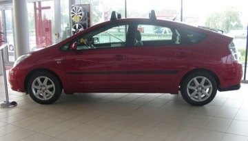LIŠTA BOČNÍ NA DVEŘE TOYOTA PRIUS 02-09