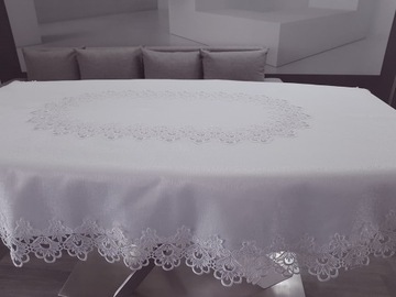 Скатерть ГИПУРА, ПРЯМОУГОЛЬНАЯ, 130х180, СТОЙКАЯ К ПЯТЯНЯМ, БЕЛАЯ