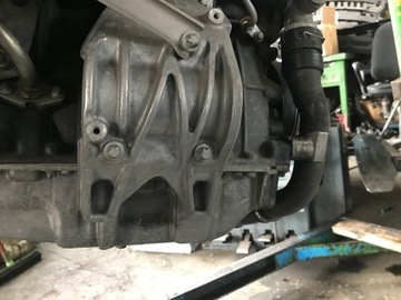MERCEDES A KLASA W176 CDI PODPORA ŁAPA MOCO PÓŁOSI