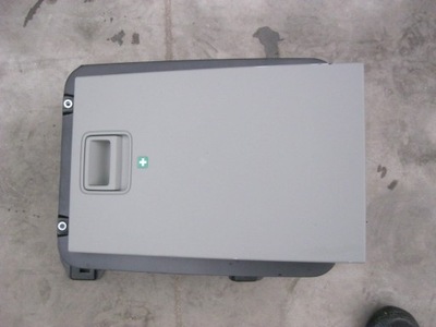 Audi a8 4h d4 бардачок na аптечка 4h0885205f фото №1