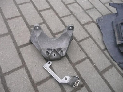 Bmw e60 кронштейн коробки фото №1