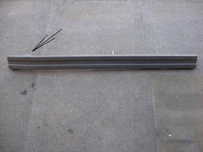 Бампер задня --- молдинг --- mazda bt-50 !!! фото №1