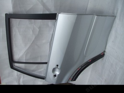 Toyota rav4 2005r дверь задняя правое оригинал фото №1