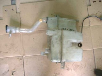 Lexus gs300 97-04 бачок розпилювача фото №1