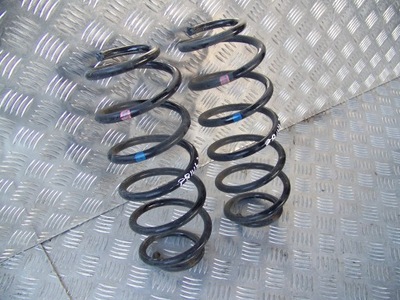 Toyota prius iii 3 09 15 пружина подвеска задняя фото №1