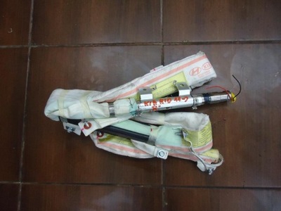 Шторка безопасности правая kia rio 2011- фото №1