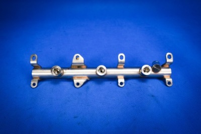 LEISTE SCHUTZLEISTE DES KRAFTSTOFFSBEHÄLTERS AUDI S4 S5 8W SQ5 06M133316L 3.0TFSI