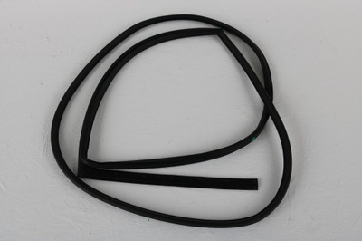 Kia carens iv 13- прокладка двері права задня фото №1