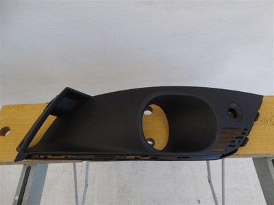 Решітка права renault megane 4 iv 261a2856r фото №1