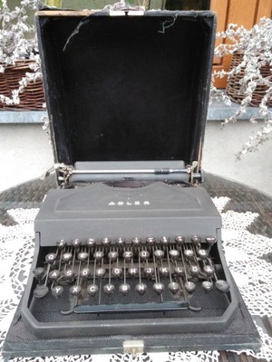 Maszyna do pisania ADLER