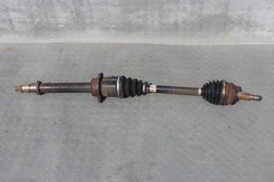 Привідний вал правий перед toyota auris i 2.2 d-cat 06-12 фото №1