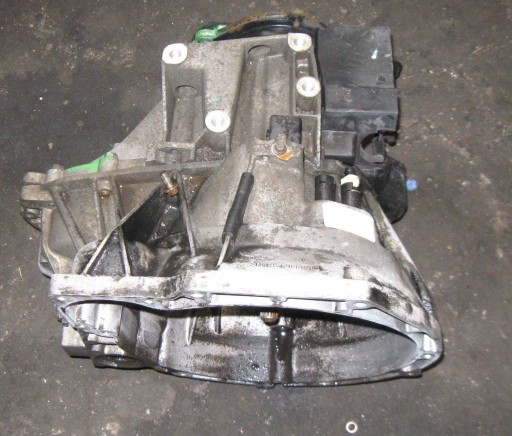 КОРОБКА ПЕРЕДАЧ FIESTA MK6 1.4 TDCI 2NR1-7002EB