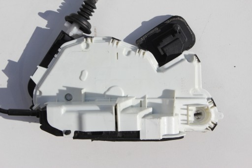 Prowadnik klamki z zamkiem drzwi Skoda 5N0837885H