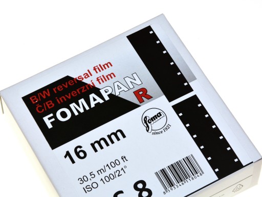 Двусторонняя пленка Fomapan R 100 DS8 16 мм для фотоаппаратов