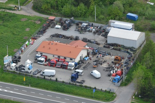 Зацепить крыло арки заднего колеса Volvo FH 13 FM