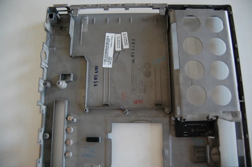 Нижняя часть корпуса Dell D830 35JM7BAWI01