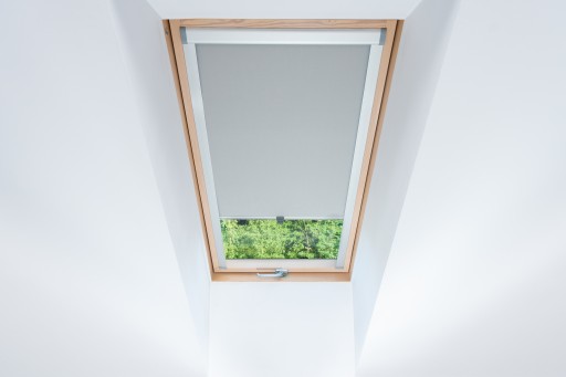 Рулонные шторы PREMIUM подходят к окну Velux Fakro.