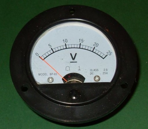 Вольтметр VOLTMETER 25В круглый выпрямитель (2031)