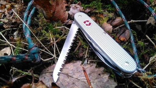 Нож карманный Victorinox FARMER Alox 0.8241.26