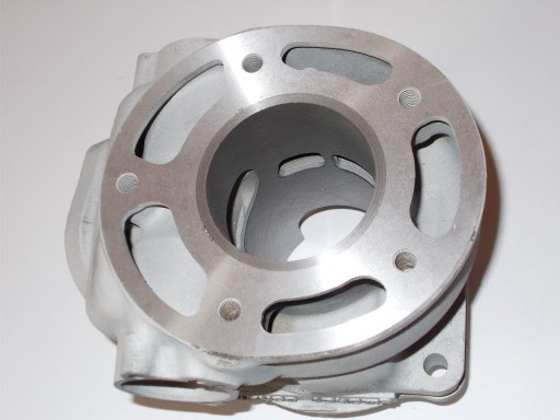 Tuleja cylindrowa SUZUKI RM 80 85 tulejowanie