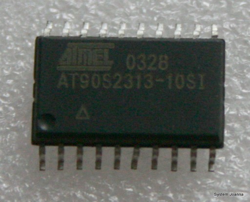 AT90S2313-10SI 8-bitowy mikrokontroler 2KB flash