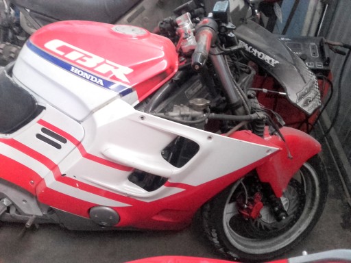 Honda CBR1000F SC24 części motocykl na części