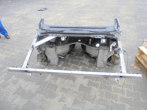 4215032563 - Передняя часть Aston Martin Vantage Coupe