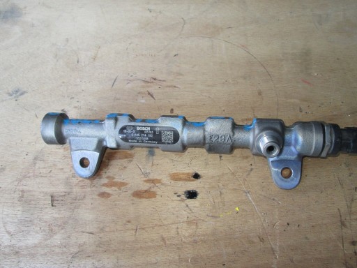 injection ramp Alfa Romeo Giulietta 1.6 JTD 55215208