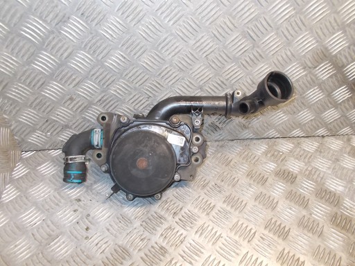 0018351364 - Водяний насос W204 W212 2.2 CDI шланг штуцер