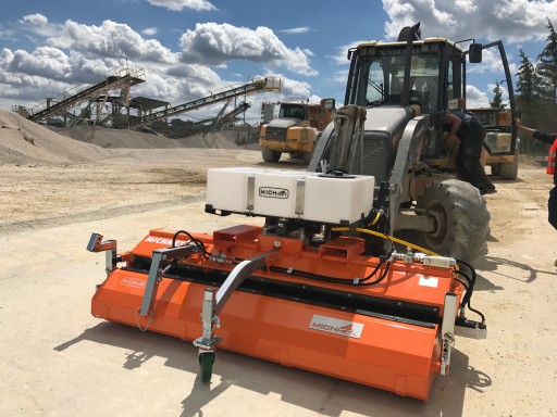 1,6m - Гидравлическая подметальная машина погрузчик JCB CAT MANITOU