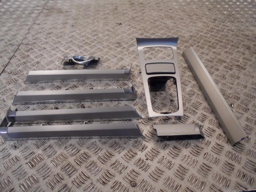 7P5863324A - ІДЕАЛЬНІ АЛЮМІНІЄВІ СМУГИ DECORYPORSCHE CAYENNE 7P5 1