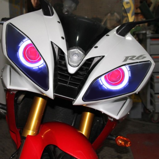 Світлодіодні лампи очі диявола в 12V-24V RGB лінзи