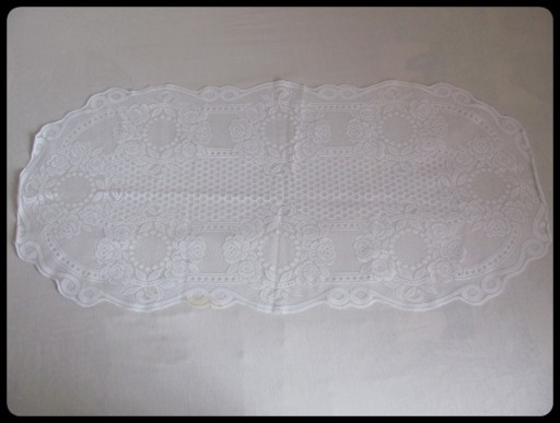 Zdjęcie oferty: Bieżnik - obrus - serweta kolor biały 116 x 53 cm