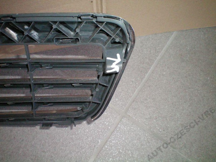 MERCEDES C-CLASS W204 IN 204 RADIATOR GRILLE GRILLE 2007 photo 2 - milautoparts-fr.ukrlive.com