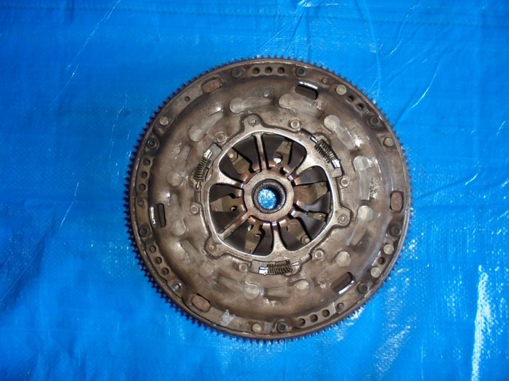 CLUTCH WHEEL DUAL-MASS VW BLS 1.9TDI 415025010 photo 1 - milautoparts-fr.ukrlive.com