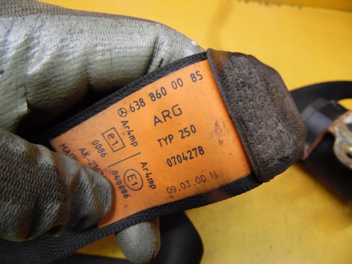 CEINTURE DE SÉCURITÉ GAUCHE AVANT W638 6388600585