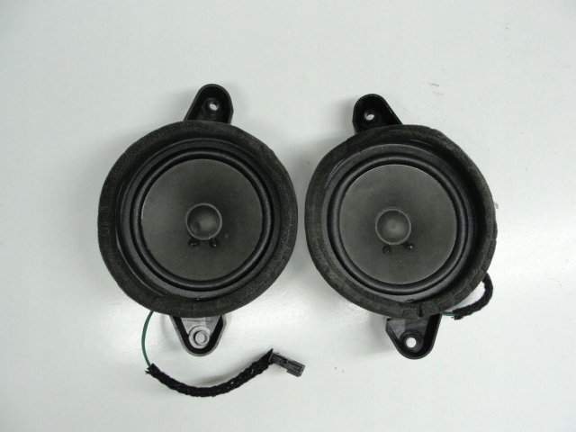 LOUDSPEAKER REAR RIGHT LEFT MERCEDES W211 A2118200002 photo 1 - milautoparts-fr.ukrlive.com