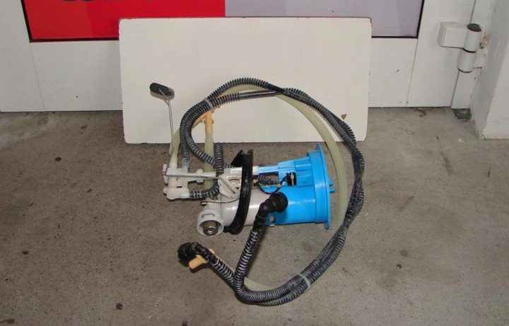 VOLKSWAGEN WITH 5N0919109E INDICATOR PUMP FUEL photo 1 - milautoparts-fr.ukrlive.com