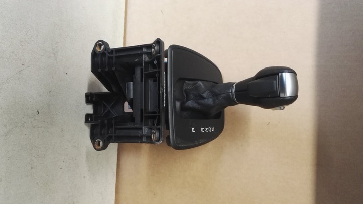 FORD TRANSIT CONNECT 2014 YEAR SELECTOR HANDLE AUTOM photo 1 - milautoparts-fr.ukrlive.com