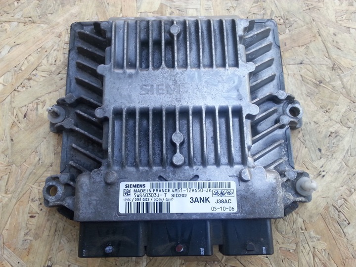 FORD FOCUS MK2 ORDINATEUR BLOC DE CONTRÔLE 4M51-12A650-JK photo 1 - milautoparts-fr.ukrlive.com