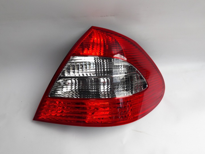 LAMP REAR REAR MERCEDES E CLASS W211 06-09 RIGHT photo 1 - milautoparts-fr.ukrlive.com