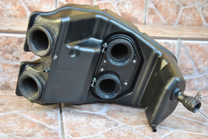 CORPS DE FILTRE AIRBOX KAWASAKI KLE 650 VERSYS photo 2 - milautoparts-fr.ukrlive.com