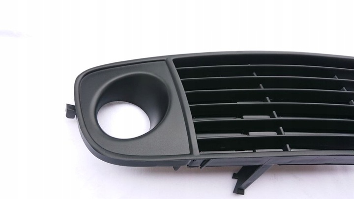 GRILLE IN BUMPER RIGHT 132727-2 photo 4 - milautoparts-fr.ukrlive.com