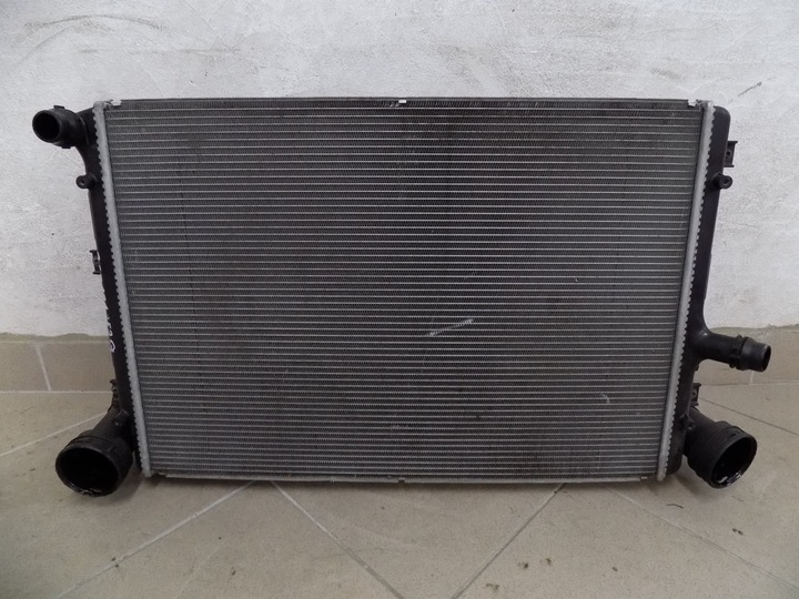 Радиатор vw passat b6 3c0145805p 3c0121253q, Цена