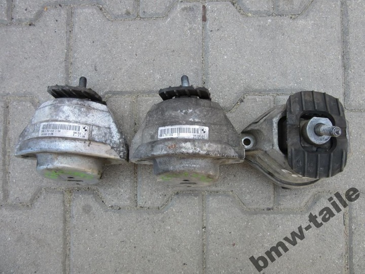 Bmw e60 подушка двигуна права 525 530 6761092, Ціна