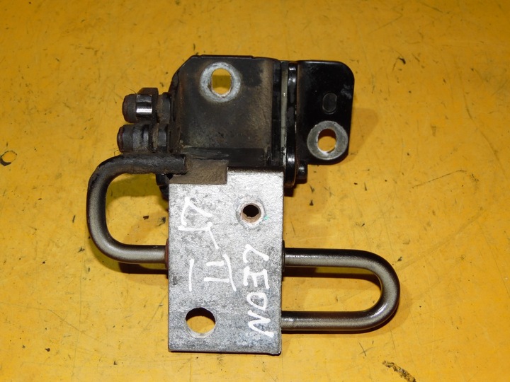 Петля двери нижний левый задний leon ii fl 604833411a, Цена