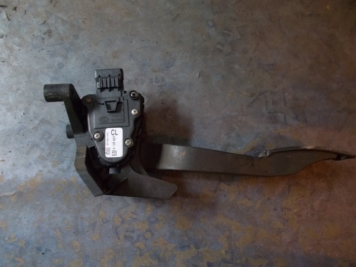 Педаль газа corsa c 1.2 12v z12xe 9129423, Цена