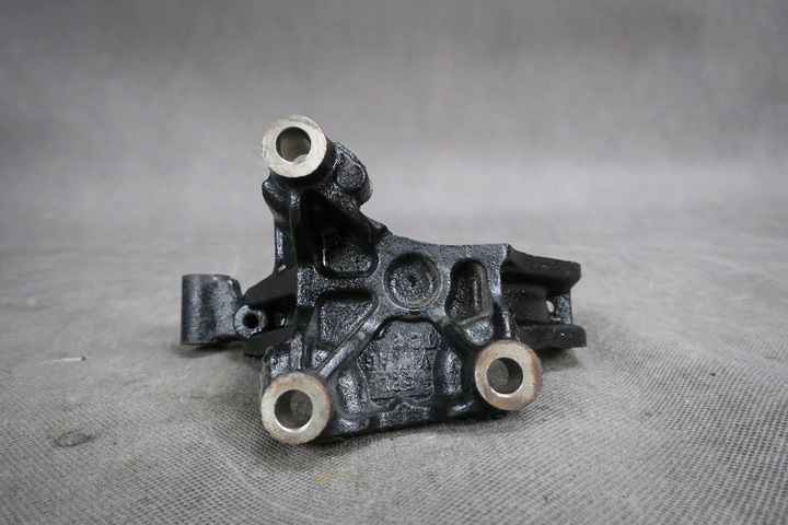 Опора кронштейн dpf audi a3 8v golf 04l131425a, Цена
