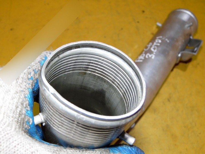 фото №6, Шланг трубка интеркулер a6 c6 3.0 tdi 059145731ak